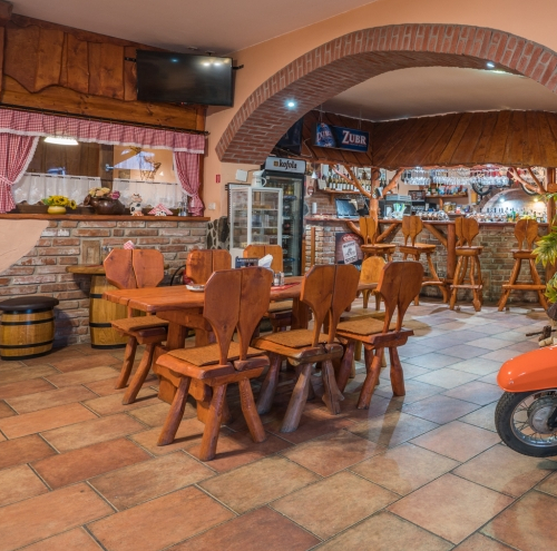 Hošták reštaurácia & pizzeria - fotografia 1
