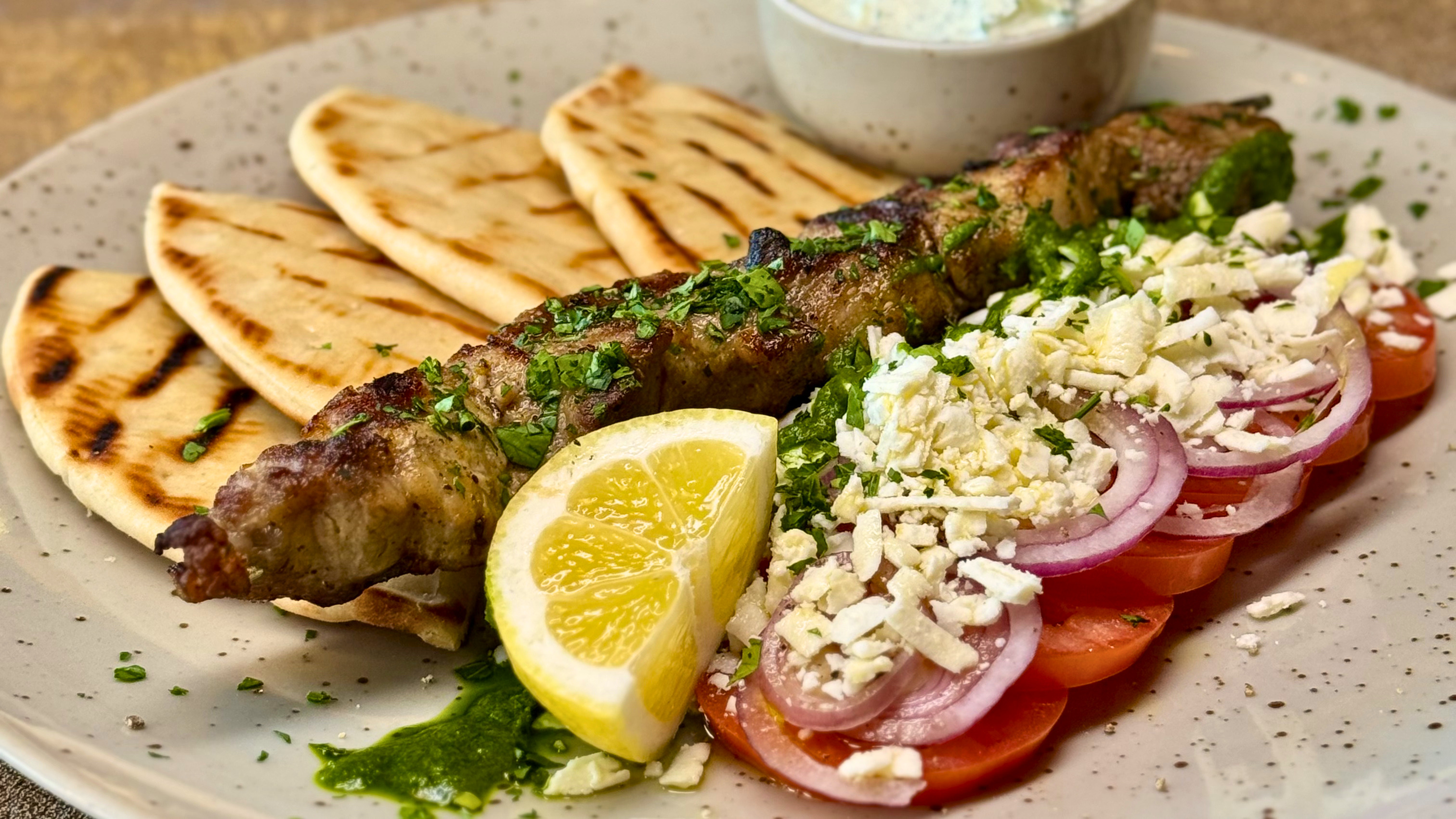 /uploads/photo/souvlaki-a-pita-chlieb-6a05593acced9664659641.jpg